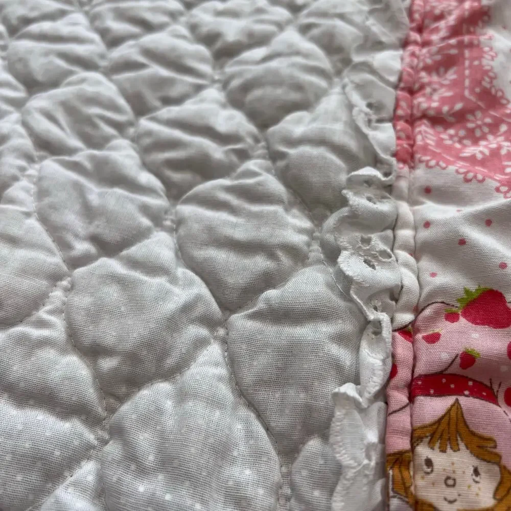 Strawberry Shortcake Vintage Twin Size Comforter Blanket Bedspread pink white